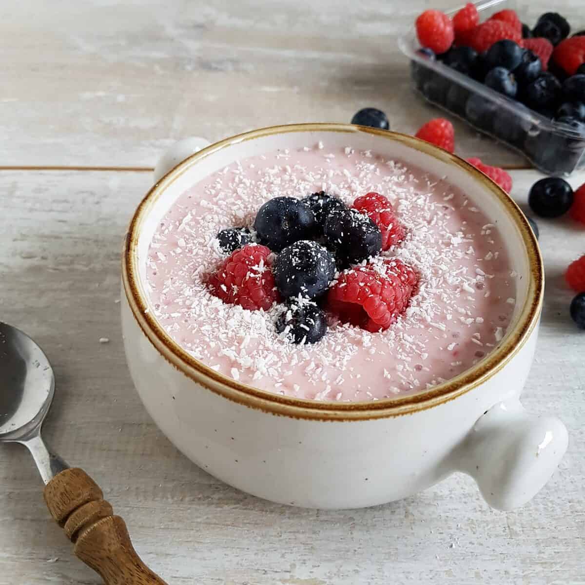 Smoothie bowl frambozen en banaan
